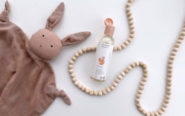 Dr. Greve pharma Babyolje som kan brukes til babymassasje.